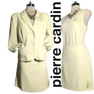 Pier Cardin Three Pieces Suit, Blouse Skirt and Blazer Size 14.